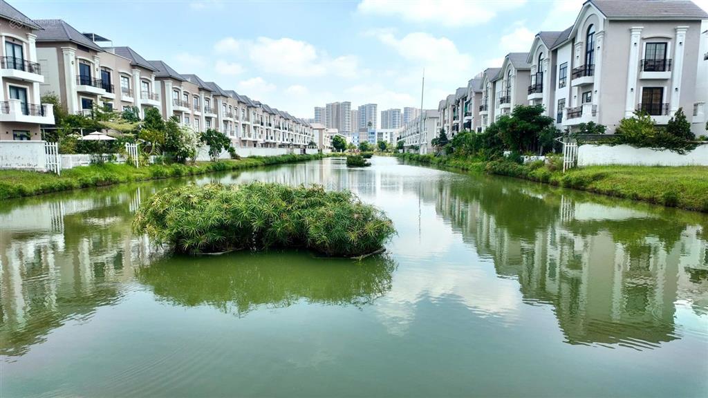 Bán nhanh biệt thự song lập 250m2 hồ sen súng vinhomes grand park giá tốt nhất 36,5 tỷ