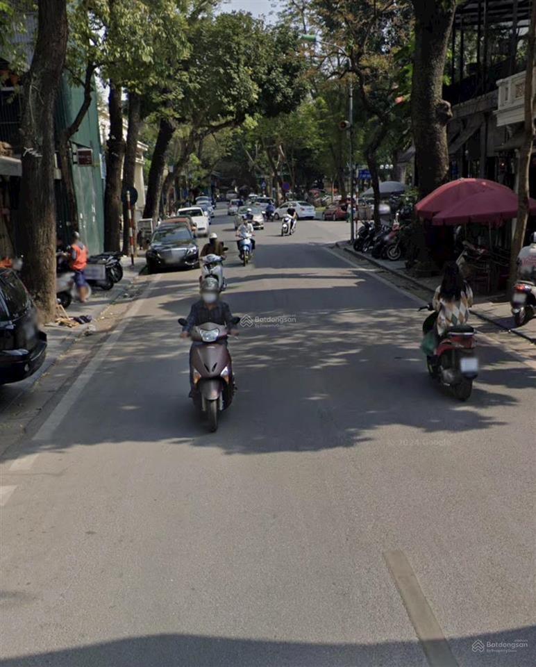 Chính chủ bán căn hộ tập thể mặt phố tông đản  trung tâm hoàn kiếm  khu dân trí cao.