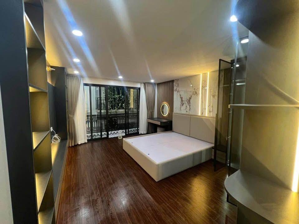 BÁN NHÀ CÙ CHÍNH LAN NHÀ 5 TẦNG – MT 4M – KHU QUÂN ĐỘI DÂN TRÍ CAO 