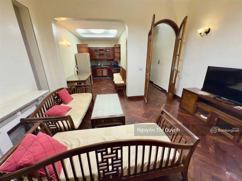 Nhà phân lô phố trần quốc hoàn. đường 2 ô tô tránh. 60m² x 5t. mt 4.8m. giá 23.5 tỷ (ctl)
