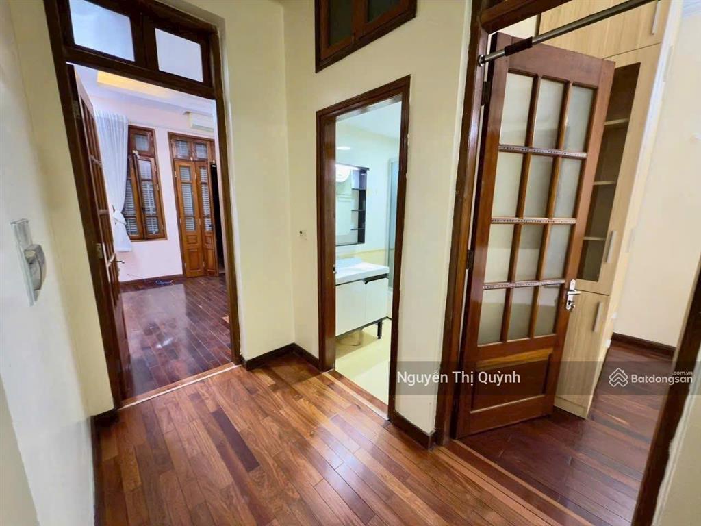 Nhà phân lô phố trần quốc hoàn. đường 2 ô tô tránh. 60m² x 5t. mt 4.8m. giá 23.5 tỷ (ctl)