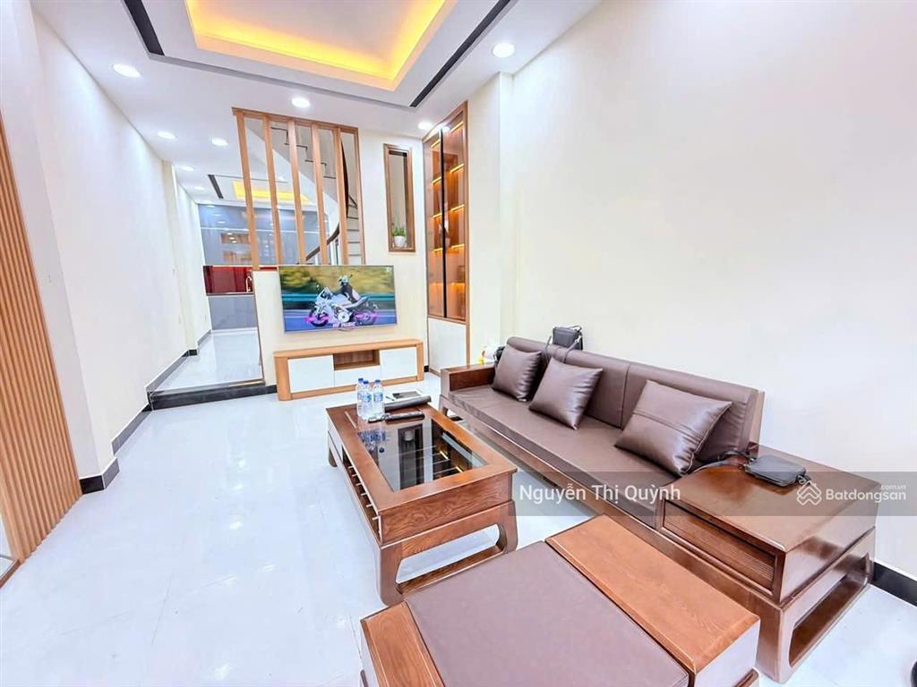 Bán nhà gần đình thôn, mỹ đình 31m2  5 tầng  gần ô tô  gần phố. giá tốt chủ cần bán gấp