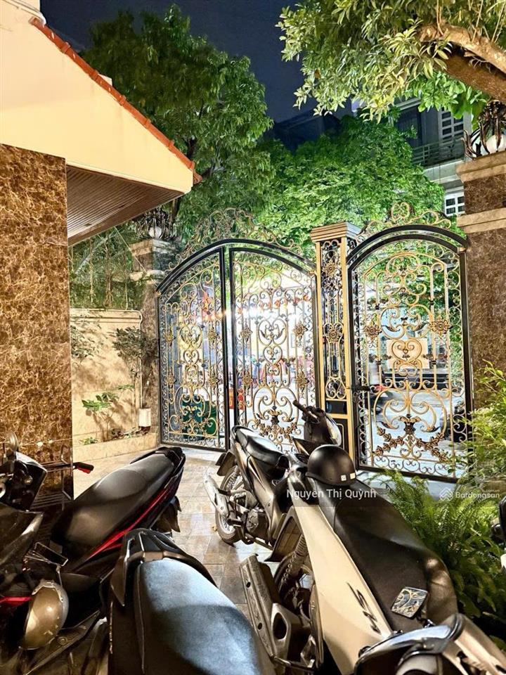 Biệt thự kđt mễ trì  nam từ liêm  ôtô tránh  vỉa hè kinh doanh. 130m2  mt 8m. giá 39 tỷ.
