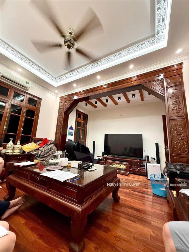 Biệt thự kđt mễ trì  nam từ liêm  ôtô tránh  vỉa hè kinh doanh. 130m2  mt 8m. giá 39 tỷ.