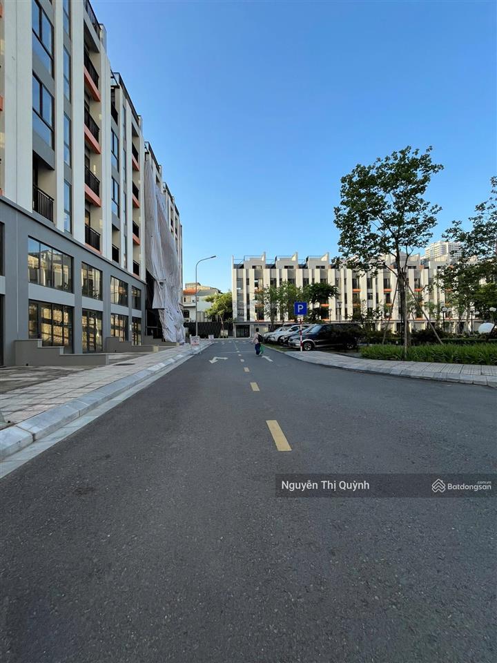 Bán liền kề hoàng thành pearl  nguyễn văn giáp  view công viên. 108m2  mt 7m