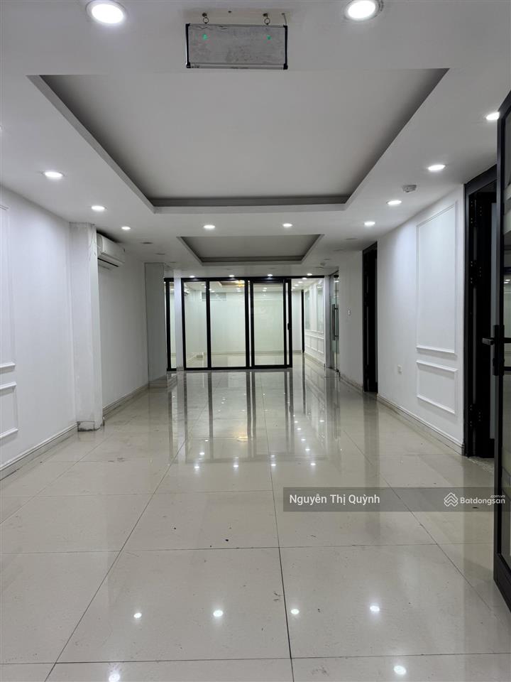 Cho thuê nhà liền kề hd mon hàm nghi 96m có thang máy.  0978 948 ***