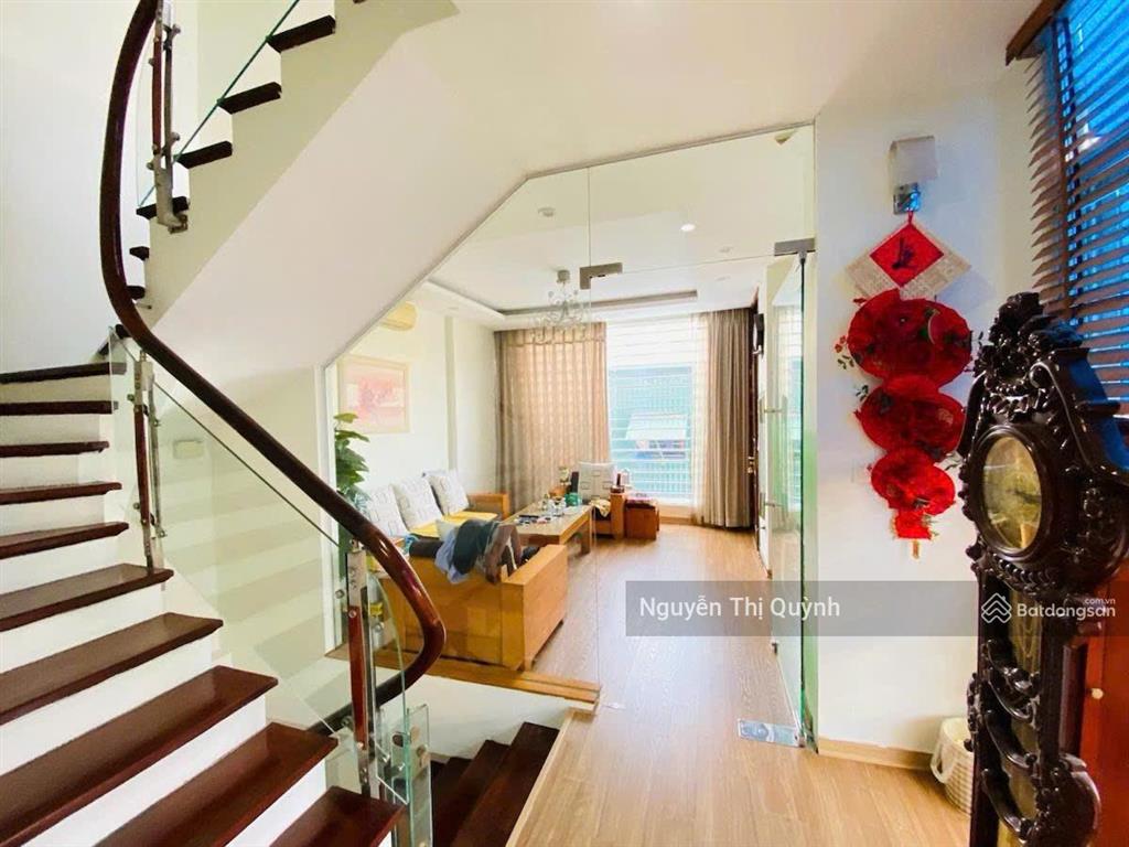 Bán nhà trần quốc hoàn, phân lô ô tô, lô góc 50m2 x 5 tầng, giá 18,8 tỷ