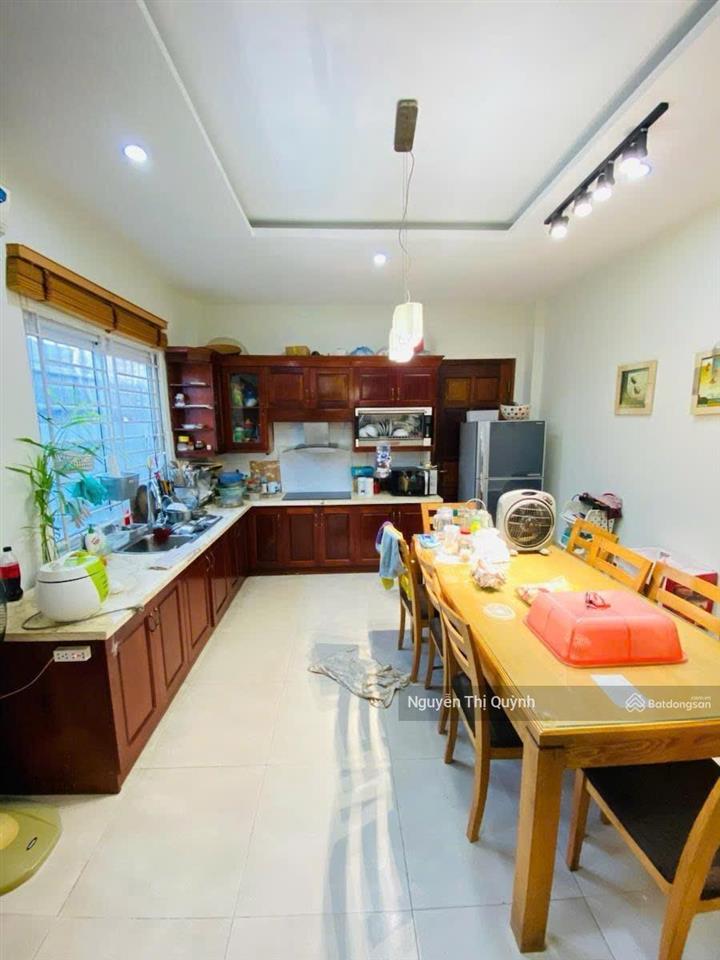 Bán nhà trần quốc hoàn, phân lô ô tô, lô góc 50m2 x 5 tầng, giá 18,8 tỷ