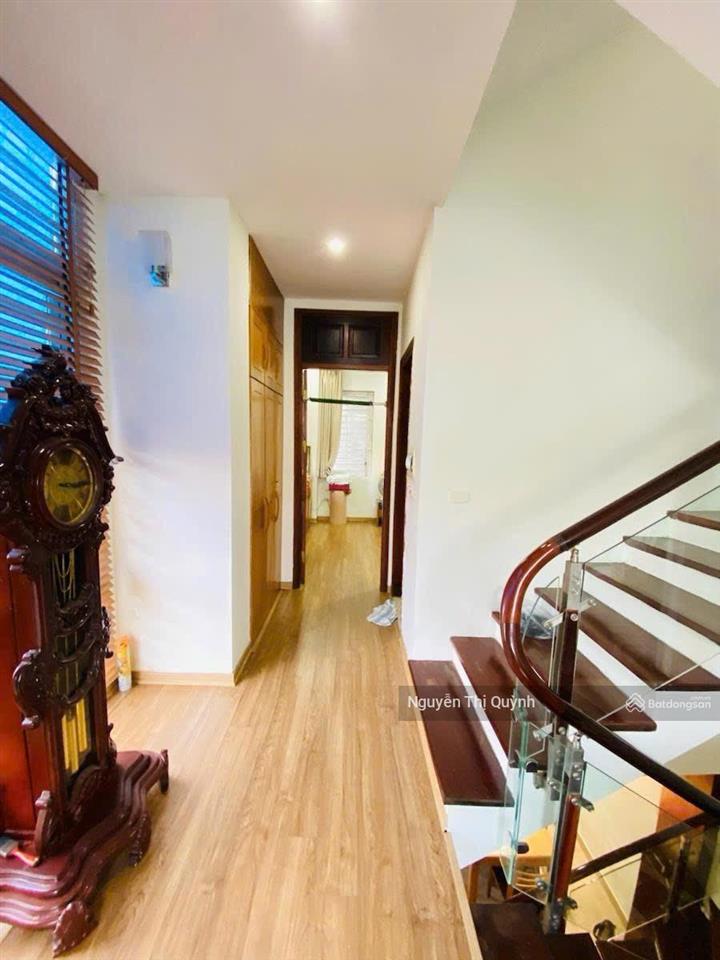 Bán nhà trần quốc hoàn, phân lô ô tô, lô góc 50m2 x 5 tầng, giá 18,8 tỷ