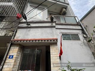 Cho thuê cả nhà ngõ 7 nguyên xá cách trường đh công nghiệp 200m. dt 62m2 x 5 tầng giá 10tr/tháng