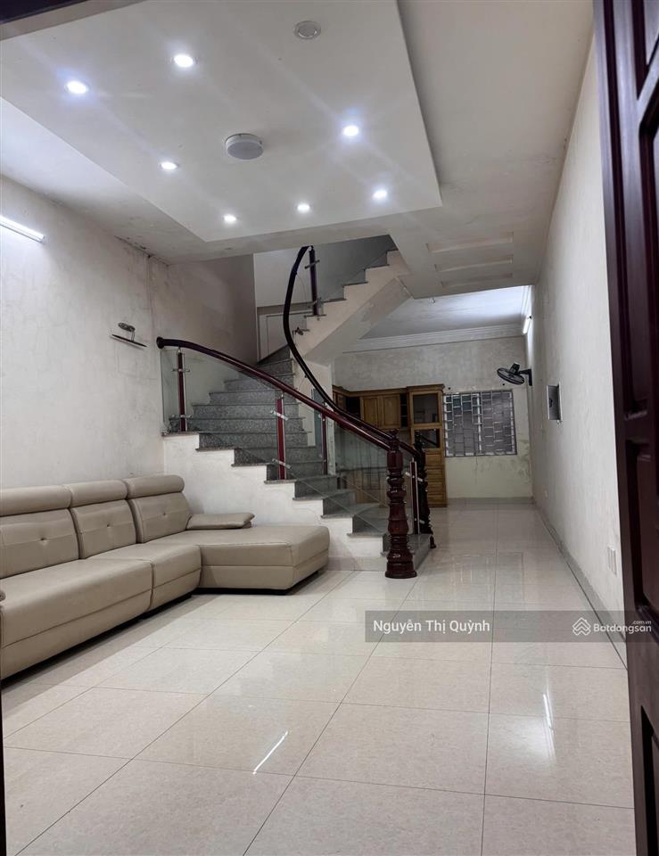 Cho thuê cả nhà ngõ 7 nguyên xá cách trường đh công nghiệp 200m. dt 62m2 x 5 tầng giá 10tr/tháng