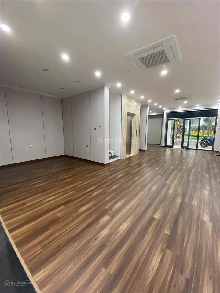 Cho thuê nguyên căn shophouse hàm nghi nguyễn cơ thạch. 110m2 x 6t thang máy. giá 60tr/tháng