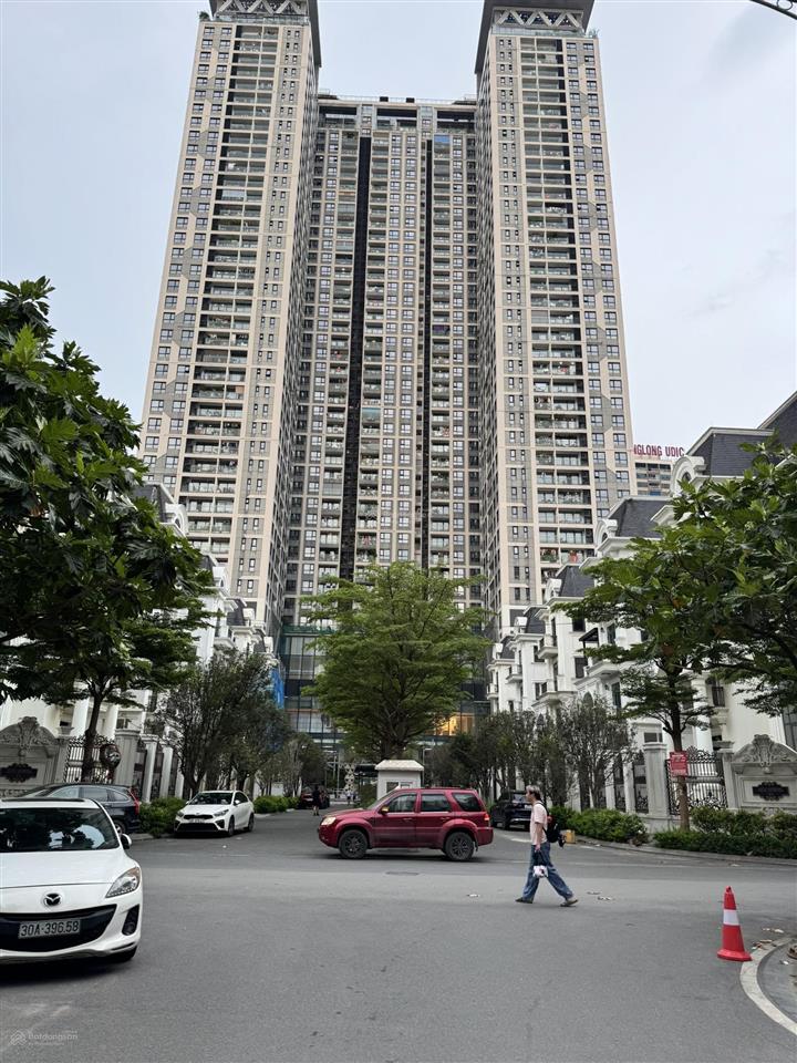 Cho thuê nguyên căn biệt thự lê đức thọ 300m x 5t lô góc cực đẹp.