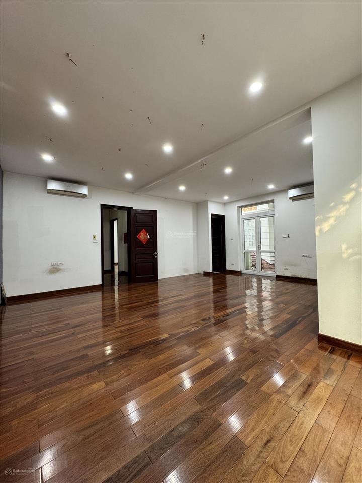 Bán biệt thự hồ tùng mậu  khu goldmark city. 125m2 x 4 tầng. mt 7m