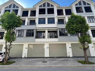 Giá 11.9 tỷ. bán liền kề hinode royal park 100m, 4 tầng, mặt tiền 5m.