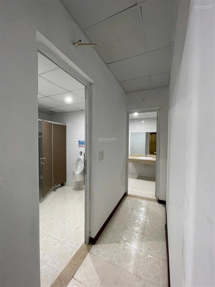 Cho thuê văn phòng mặt đường cầu diễn. 400m2/sàn