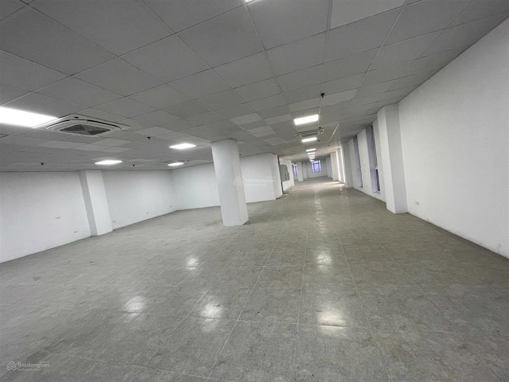 Cho thuê văn phòng mặt đường cầu diễn. 400m2/sàn