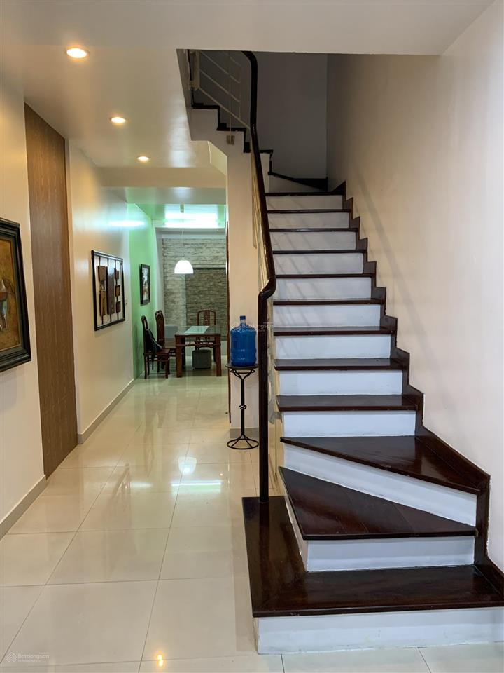 Cho thuê nhà riêng 70m2 số 11 ngõ 1 nguyễn văn huyên