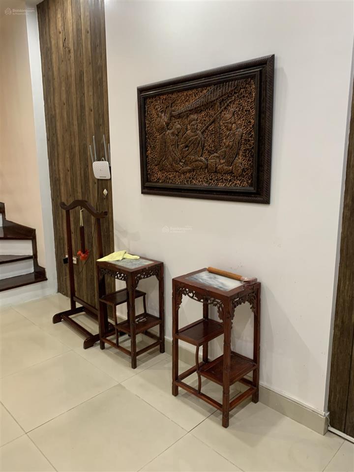 Cho thuê nhà riêng 70m2 số 11 ngõ 1 nguyễn văn huyên
