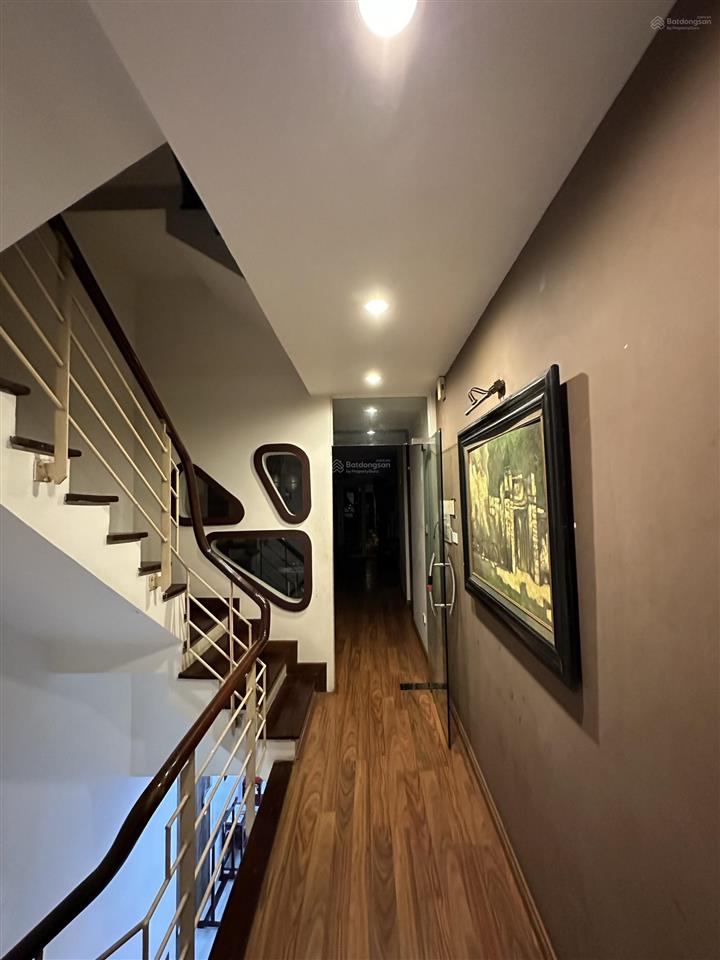 Cho thuê nhà riêng 70m2 số 11 ngõ 1 nguyễn văn huyên