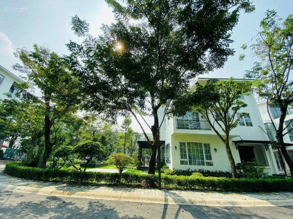 Bán đơn lập Ecopark - thực tế hơn 500m2 - Giá chỉ 9x tỷ. 