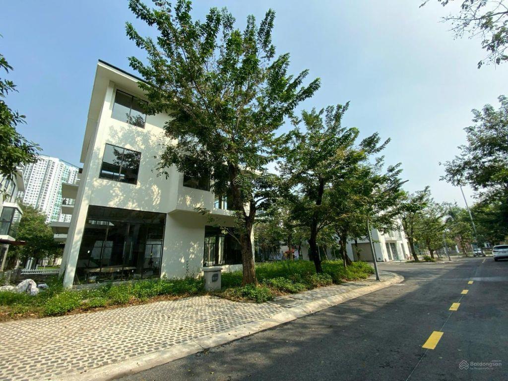 Bán đơn lập Ecopark - thực tế hơn 500m2 - Giá chỉ 9x tỷ. 
