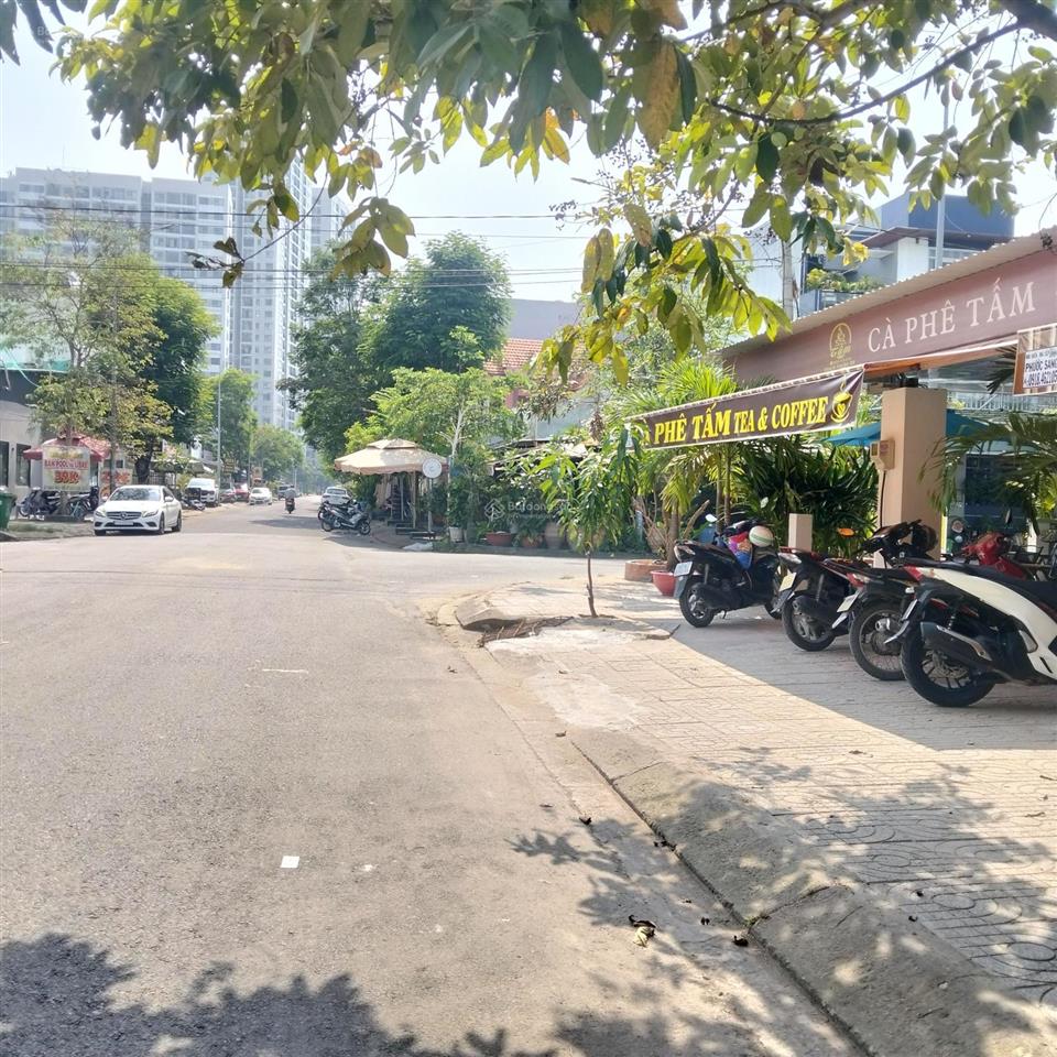 Chủ gửi bán lô đất 4a view vinhomes grand park.