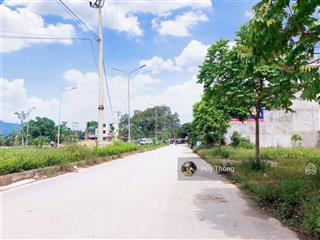 Bán 77,5m2 mặt đường đôi huỳnh thúc kháng, phố chợ lương sơn, giá chỉ 3,x tỷ. cách xuân mai hn 5km