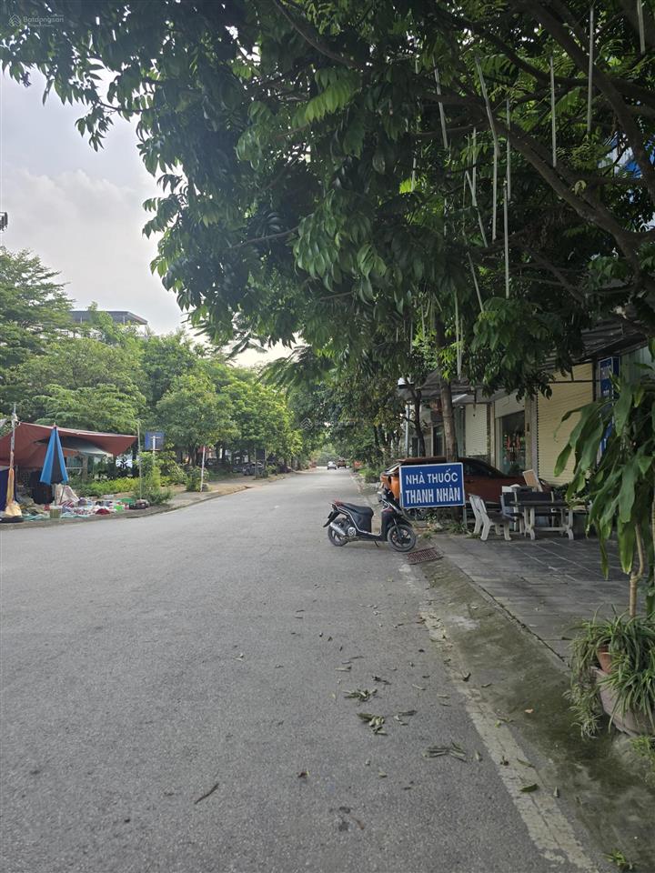 Cần bán 63m2 mặt chợ đêm lương sơn, giá chỉ 4, x tỷ. cách xuân mai hn 5km
