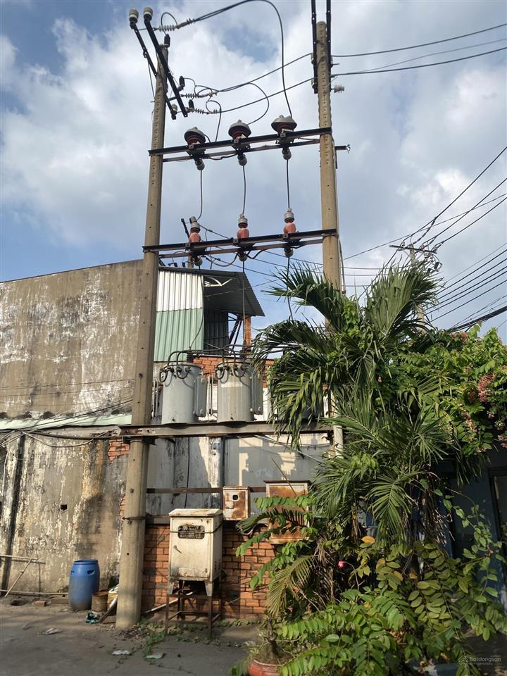 Kho xưởng bình hưng hoà a, bình tân, 2000m, 120tr, sẵn bình 300kv, đường xe 8t, trần cao