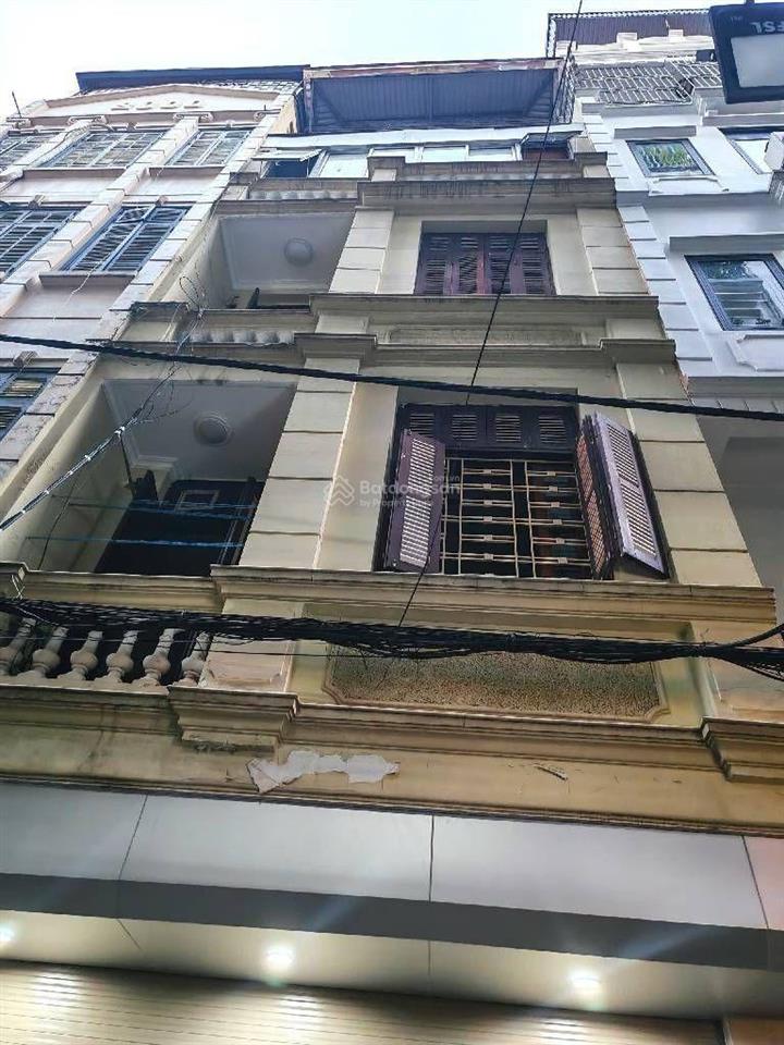 Nhà đẹp đỗ quang cần bán gấp giá chỉ 18.x tỷ.