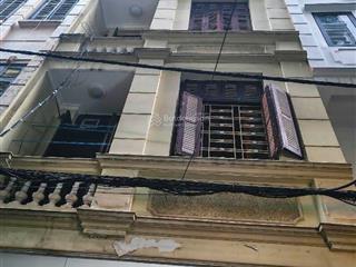 Nhà đẹp đỗ quang cần bán gấp giá chỉ 18.x tỷ.