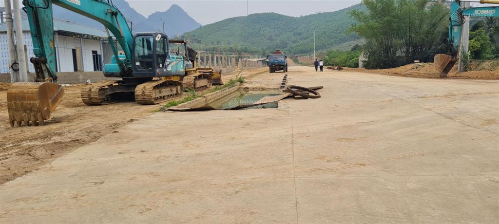 Bán đất ccn tại lạc thủy hòa bình cũ hiện nay là lạc thủy phú thọ. diện tích 1ha