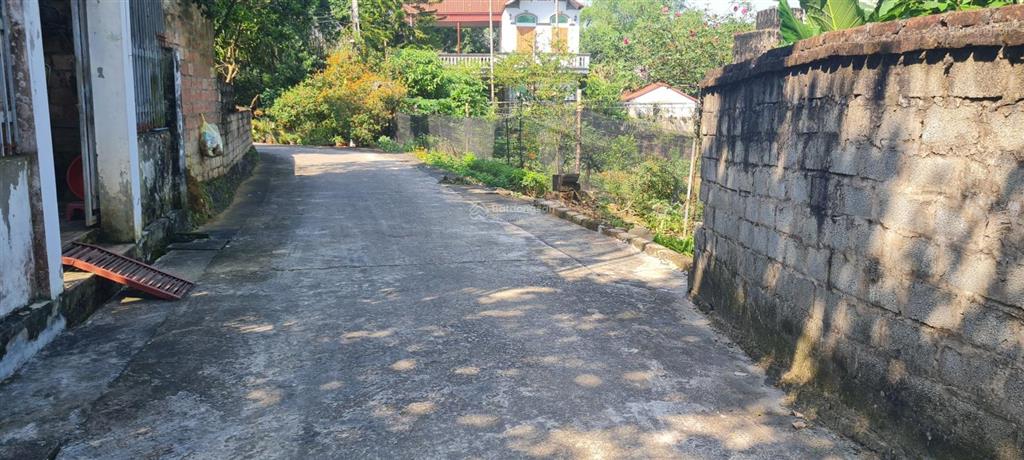 Bán đất nhà vườn 1878/200m2 thổ cư giá 5tr/m2 tại xã thủy xuân tiên, chương mỹ, hà nội