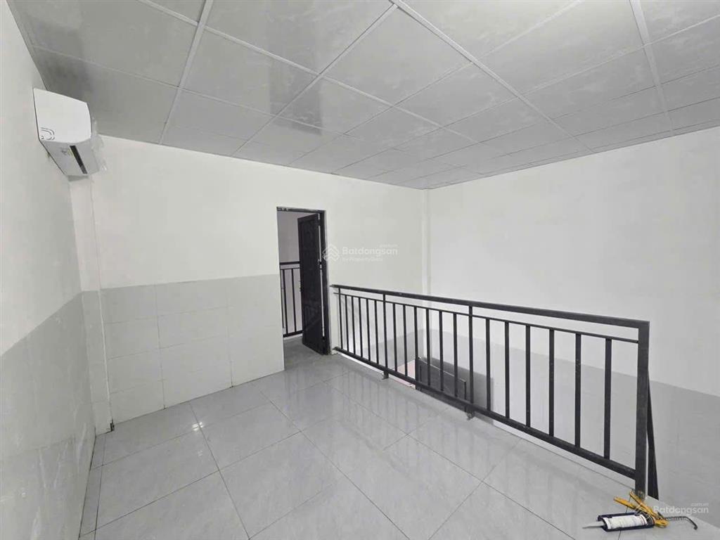 1,25 tỷ nhà trọ mới xây minh hưng, chơn thành, đất 250m2 cộng với 1 kiot 4 phòng, thu 10tr tháng