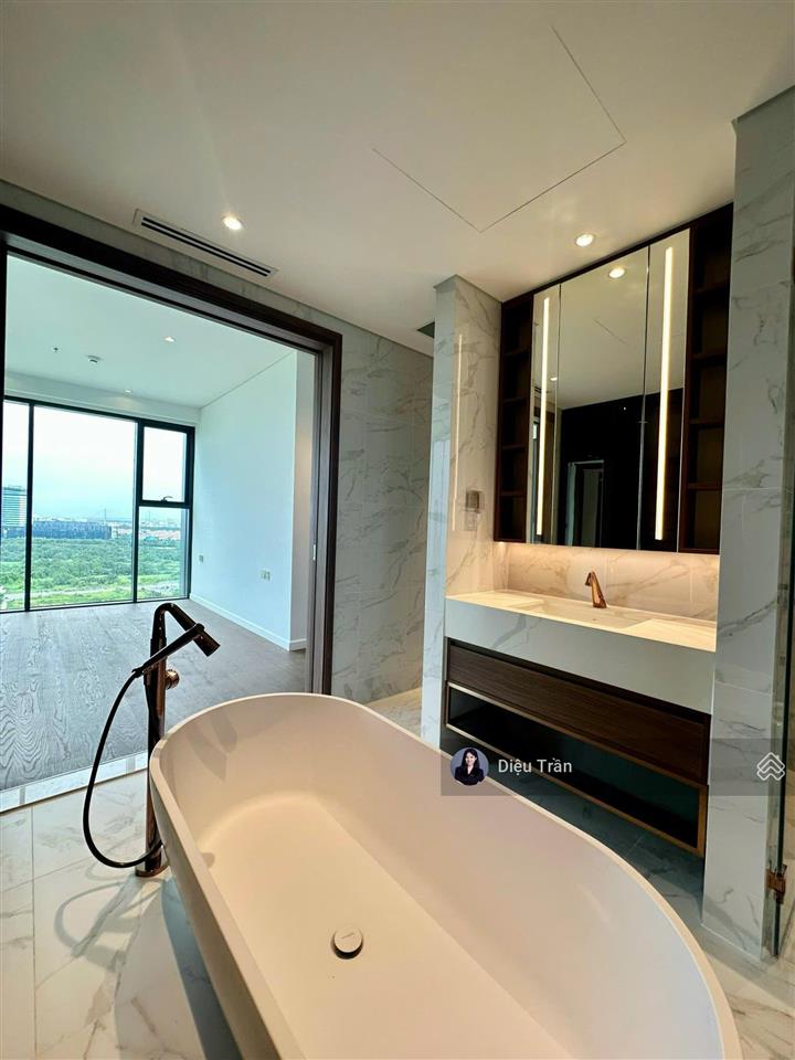 The crest bán căn 2pn diện tích 94m2, căn góc view thoáng  giá 25 tỷ