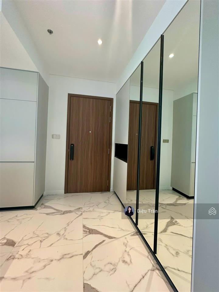 The crest cho thuê căn hộ 2pn, căn góc diện tích lớn 94m2, nội thất cơ bản 45tr/tháng