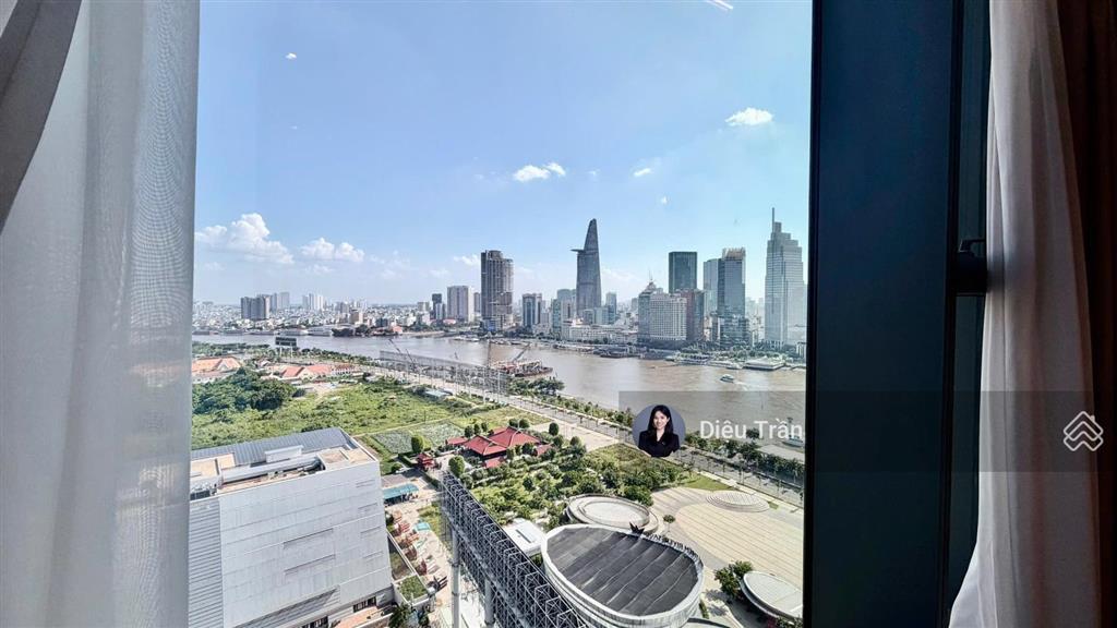 Cho thuê căn 2pn, nội thất thiết kế lại cao cấp, view sông, pháo bông, cbd sài gòn