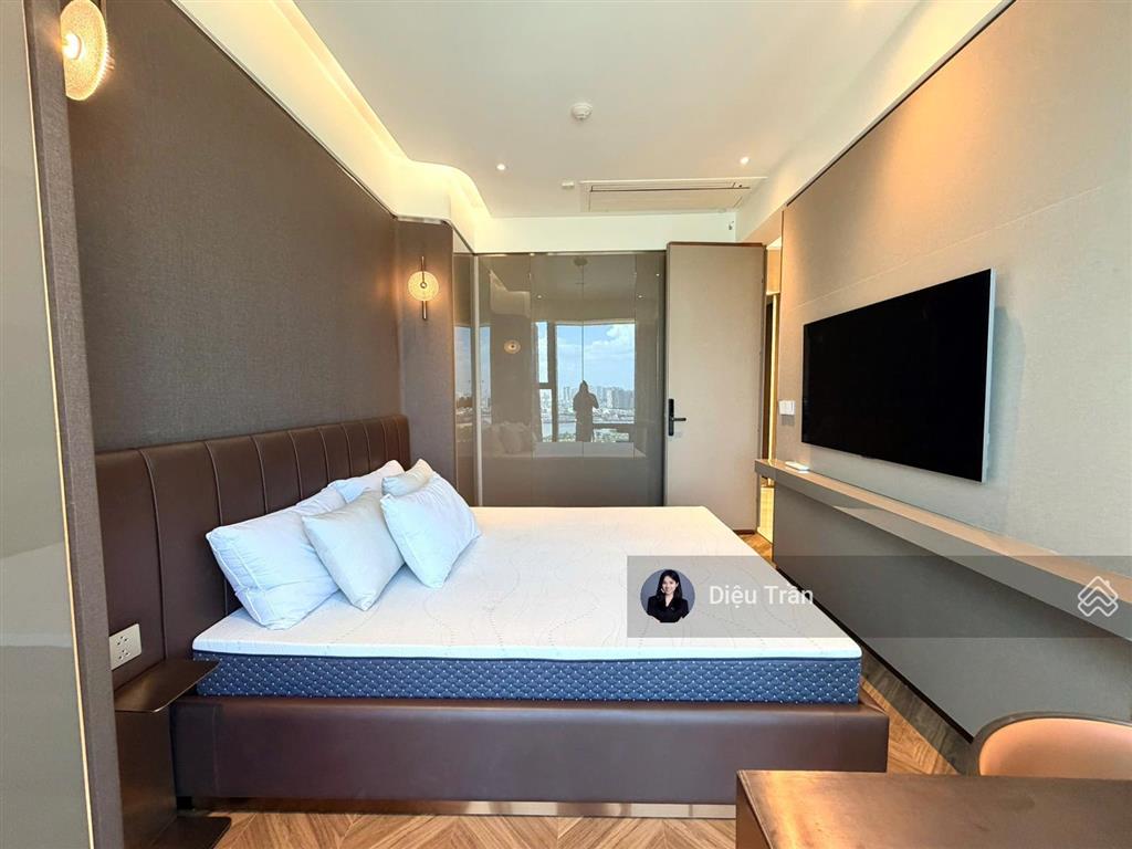 Cho thuê căn 2pn, nội thất thiết kế lại cao cấp, view sông, pháo bông, cbd sài gòn