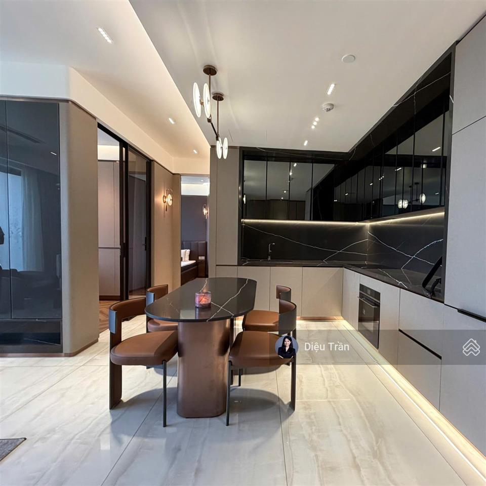Cho thuê căn 2pn, nội thất thiết kế lại cao cấp, view sông, pháo bông, cbd sài gòn