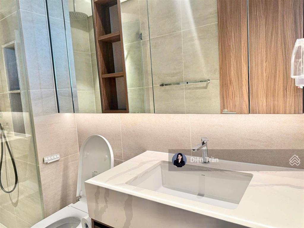Cho thuê căn hộ 2pn diện tích lớn, căn góc 2 mặt view cực thoáng 55tr/tháng