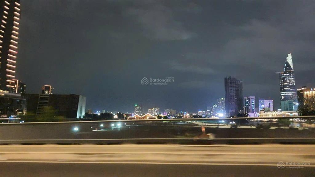 Căn hộ góc, diện tích lớn, nội thất đầy đủ tại the crest cho thuê giá 60tr/tháng