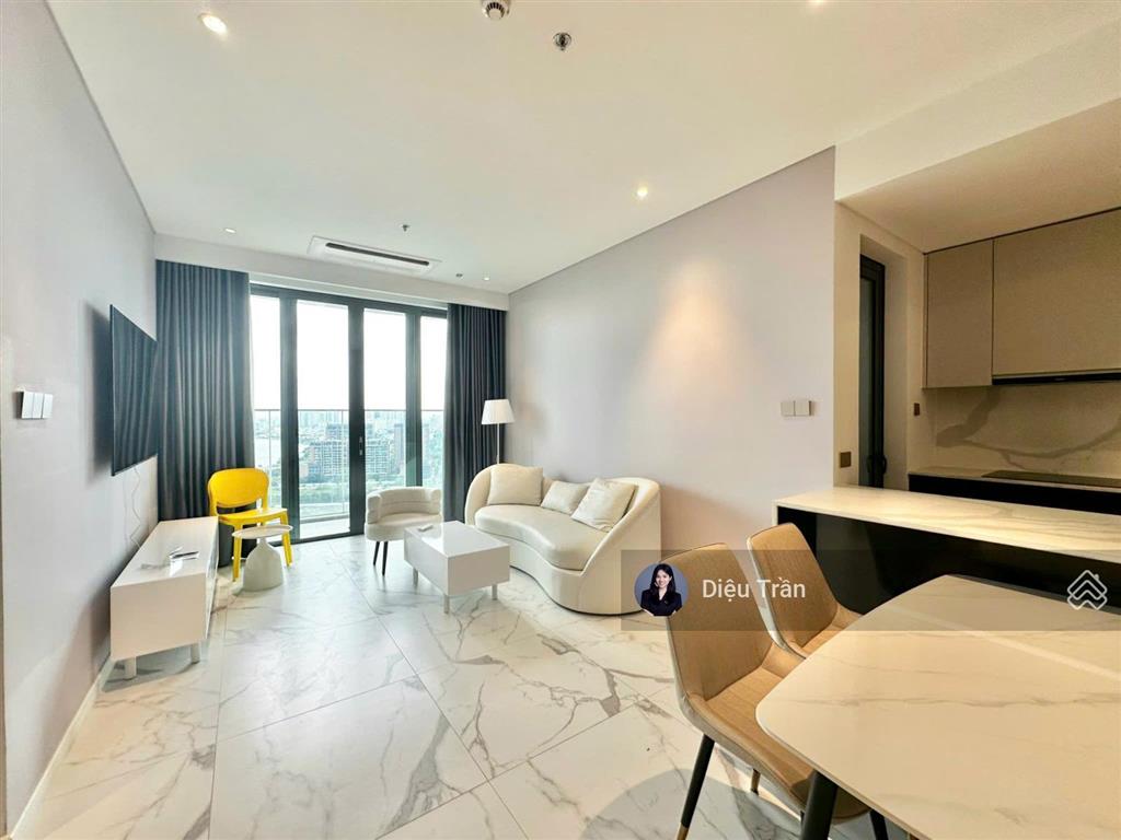Cho thuê căn hộ 2pn nội thất đầy đủ, tầng cao thoáng view sông trực diện tại the crest