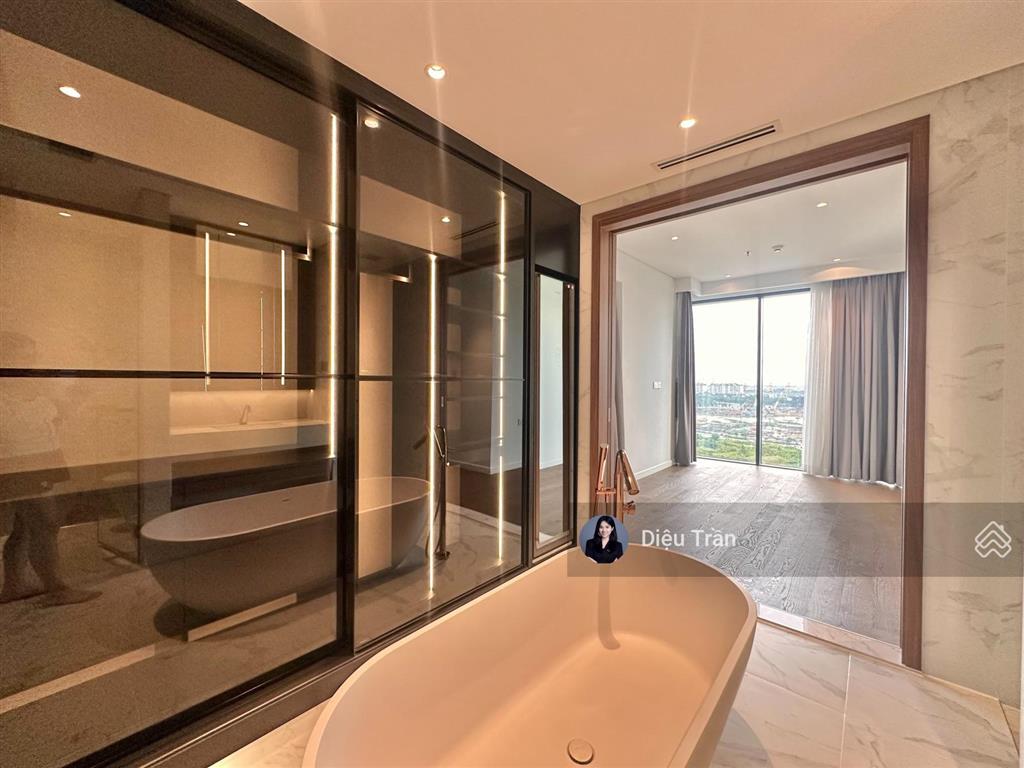 The crest cho thuê căn hộ 2pn, vị trí góc view cực thoáng từ các phòng, nội thất cơ bản 45tr/tháng