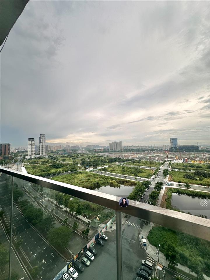 The crest cho thuê căn hộ 2pn, vị trí góc view cực thoáng từ các phòng, nội thất cơ bản 45tr/tháng