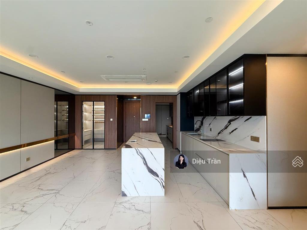 The galleria cho thuê căn hộ 4pn đã sửa layout thành 3pn cực rộng, giá 100tr/tháng