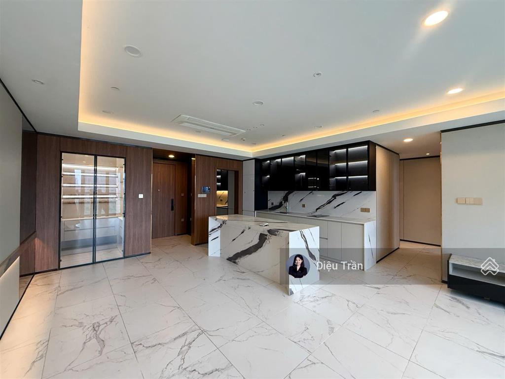 The galleria cho thuê căn hộ 4pn đã sửa layout thành 3pn cực rộng, giá 100tr/tháng