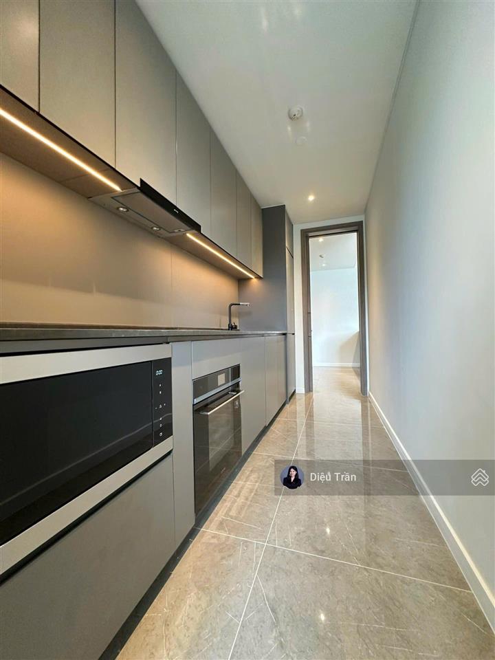 Căn hộ duplex 4pn cực rộng, nội thất cơ bản, view sông và pháo bông trực diện cho thuê 115tr/tháng