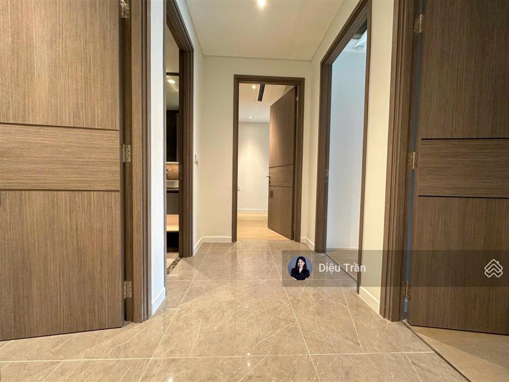 Căn hộ duplex 4pn cực rộng, nội thất cơ bản, view sông và pháo bông trực diện cho thuê 115tr/tháng