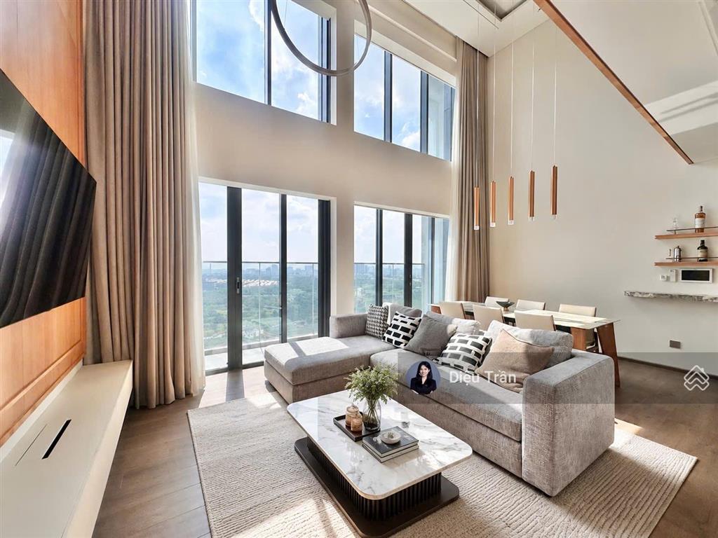 The crest cho thuê căn hộ loft tầng cao nhất tòa nhà, căn góc lấy ánh sáng, đầy đủ nội thất mới.